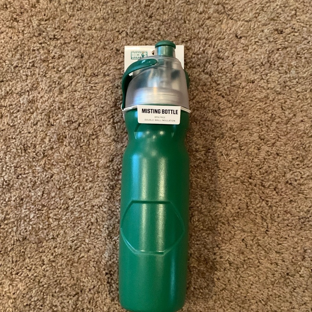 NEW 20 oz. Misting water bottle